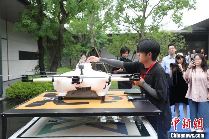 浙江首个低空经济智慧社区落地宁波  无人机送货将成现实