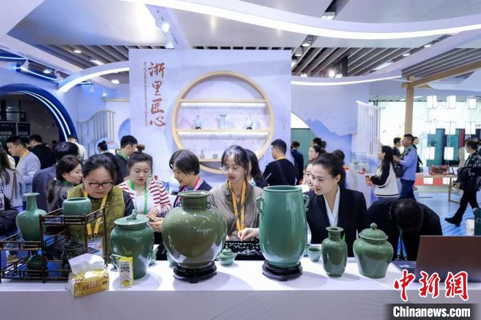 低空经济网： 探新机寻合作 浙江组建“买手团”再赴进博之约