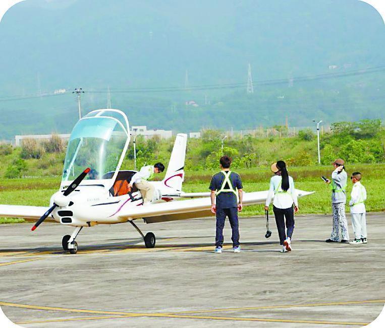 重庆低空经济 从“起飞”迈向“高飞”